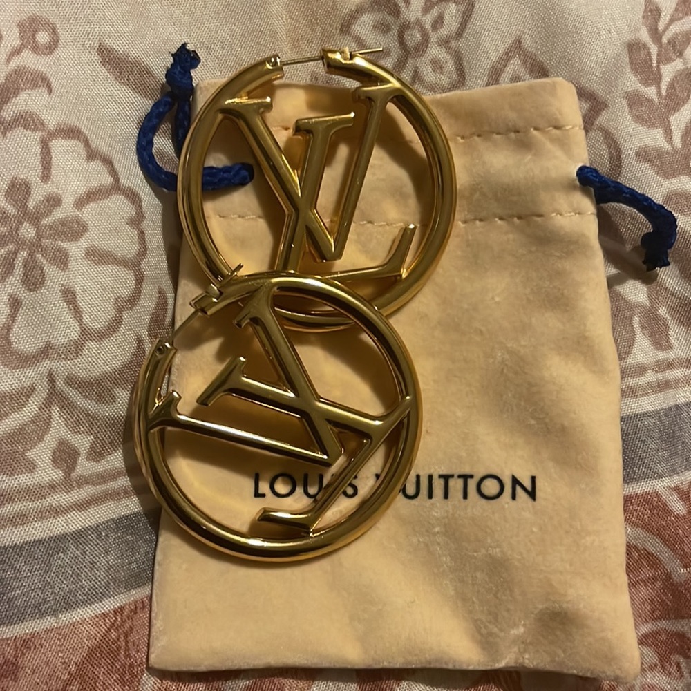 Louis Vuitton hoop Earrings